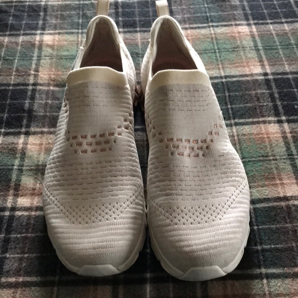 EUC Womens Skechers Glide Step Glamour Sneaker